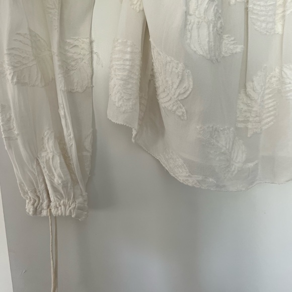 Wilfred Lourdes Blouse | Aritzia - Picture 8 of 9